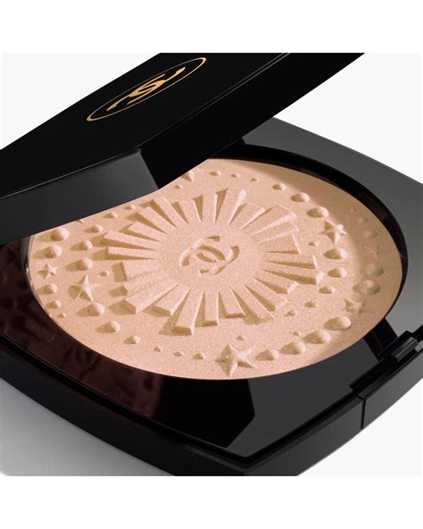 maxi poudre illuminatrice chanel|chanel highlighter.